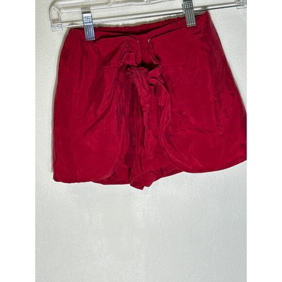 NWT Pleat. Red Tie Front Shorts sz 7 - Picture 1 of 2